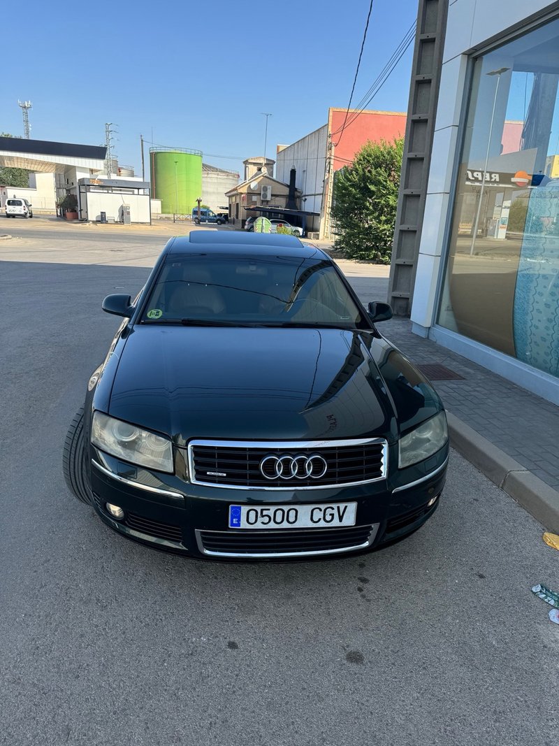 Audi A8 2003 - foto 1