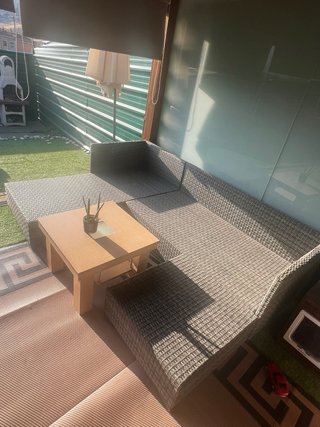 Sofá de jardín modular ratán grande, sin cojines.