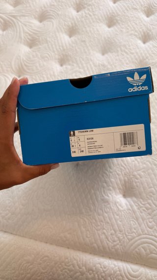 Adidas Tyshawn Low Marrones/Doradas Nuevas