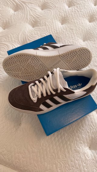 Adidas Tyshawn Low Marrones/Doradas Nuevas