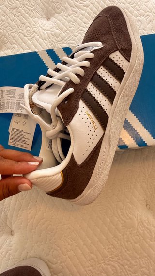 Adidas Tyshawn Low Marrones/Doradas Nuevas