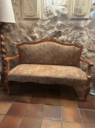 Banco/sillón de madera maciza con tapicería floral