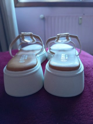 Sandalias