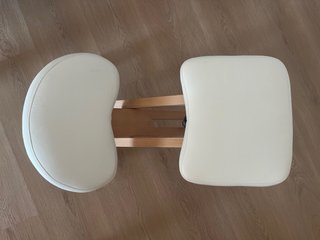 Silla ergonómica de rodillas