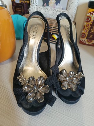 Sandali Guess by Marciano neri con strass