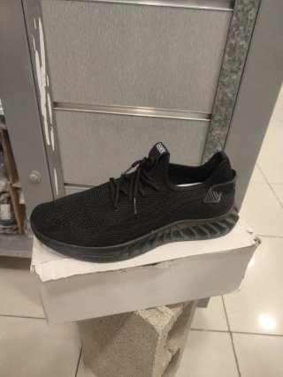 Zapatillas Kalasity Negras y Rojas