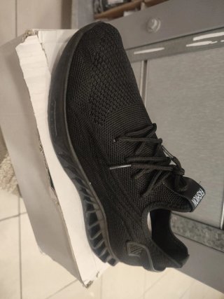 Zapatillas Kalasity Negras y Rojas