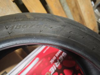Neumáticos Pirelli Ángel GT 120/70 R17 180/55 R17