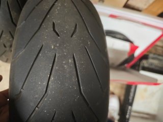 Neumáticos Pirelli Ángel GT 120/70 R17 180/55 R17