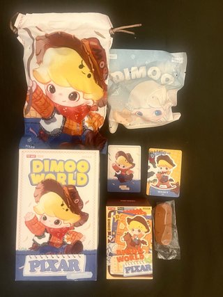 Dimoo Woody Peluche e Statuetta