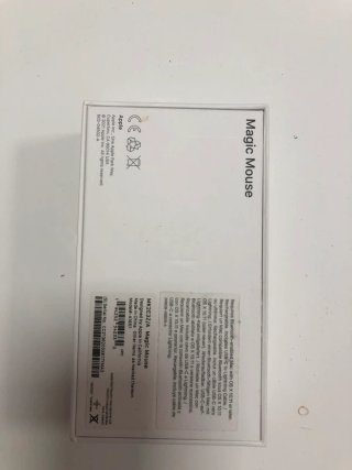 Apple Magic Mouse en caja