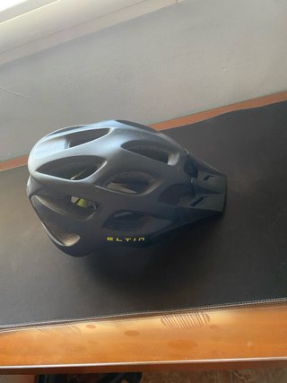 Casco de ciclismo Eltin negro