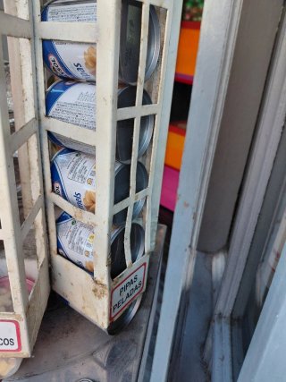 Máquina dispensadora de latas