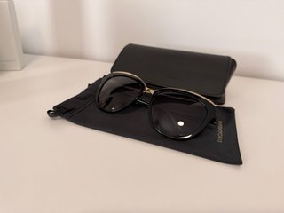 Occhiali da sole Dolce & Gabbana neri e dorati