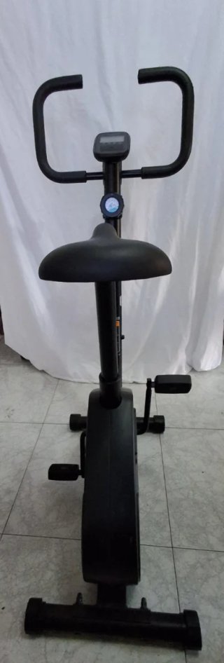 Bici Estática Domyos Essential 03