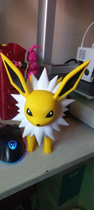 Figura Jolteon impresa 3D