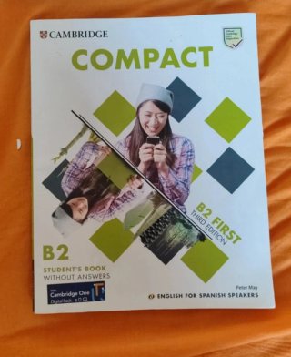 Compact First Student's Book without answers wi...