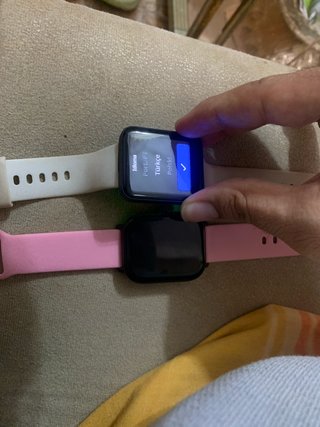 Smartwatch Rosa y Blanco