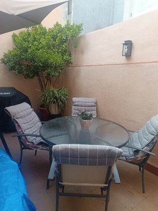 Mesa centro y 4 sillones balcón/terraza