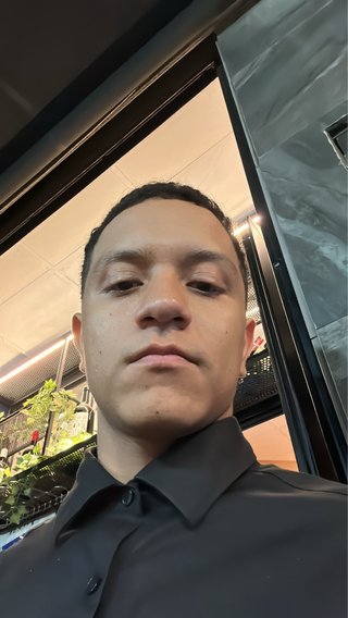 Busco trabajo, tengo papeles, 26 años
