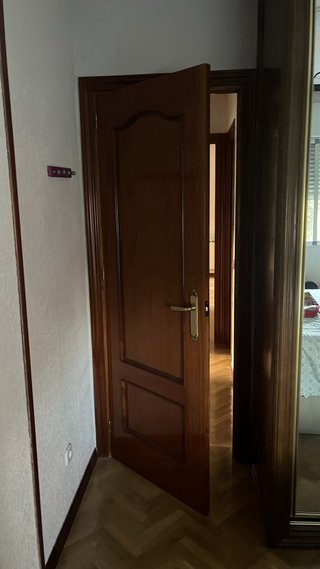 7 Puertas de madera con/sin cristal.