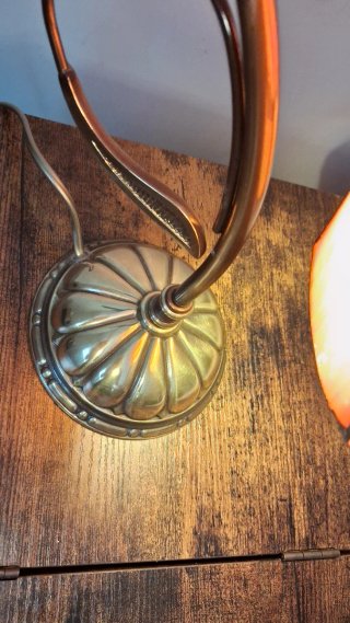 Lámpara mesa con tulipa estilo Tiffany!