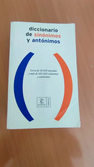 Diccionario de sinónimos y antónimos