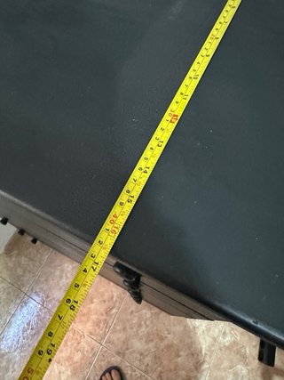 Cajonera de madera oscura