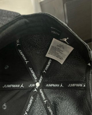 Gorra Jordan Negra Colección