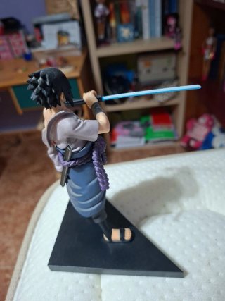 Figura Sasuke Naruto con Espada