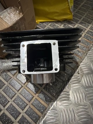 Cilindro Yamaha RX 115 con pistón y segmentos
