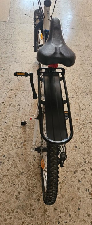 Bicicleta Rockrider Blanca y Azul