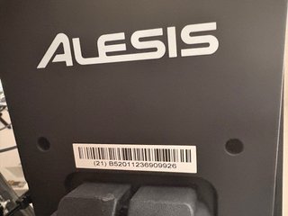 Batería Electrónica Alesis Command Mesh Kit