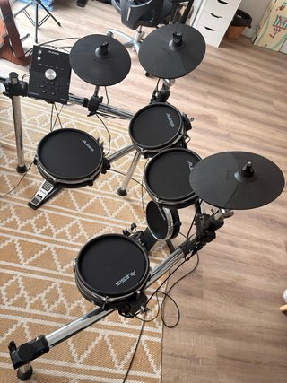 Batería Electrónica Alesis Command Mesh Kit