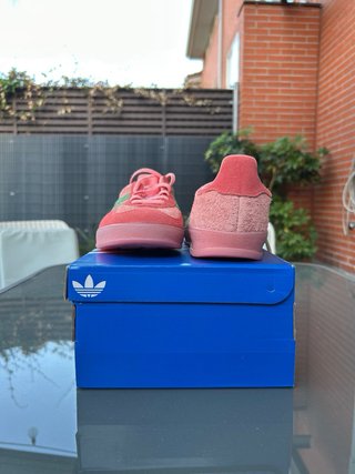 Adidas Gazelle Indoor pink and green