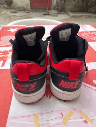 Scarpe Nike Uomo N. 40 Rosse e Nere
