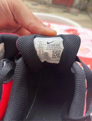 Scarpe Nike Uomo N. 40 Rosse e Nere