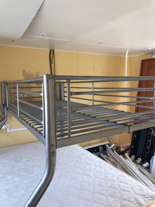 Litera cama abajo matrimonio