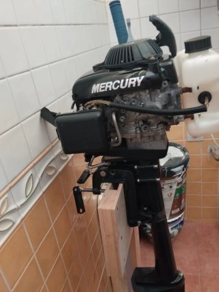 Zodiac Oceam 2.49m con motor y remos