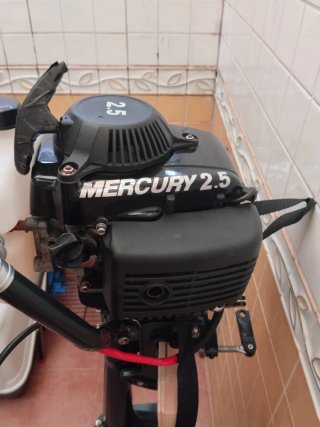 Zodiac Oceam 2.49m con motor y remos