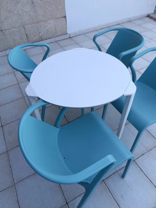 Mesa y 4 Sillas Terraza modernas y muy comodas