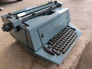 Máquina de escribir Underwood Raphael