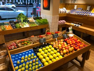 Estantería de madera fruteria