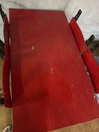 Mesa y 4 sillas madera roja