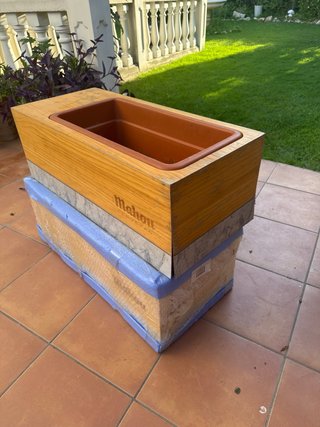 2 Jardinera de madera Mahou