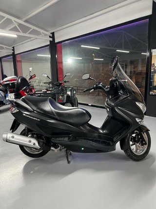 Scooter Negra