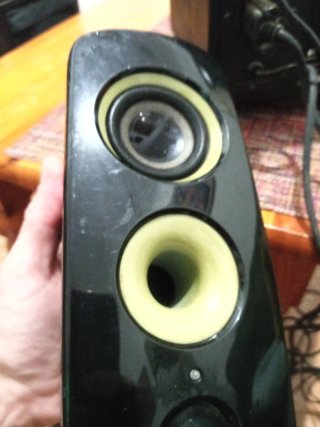 Subwoofer Logitech Negro + altavoces