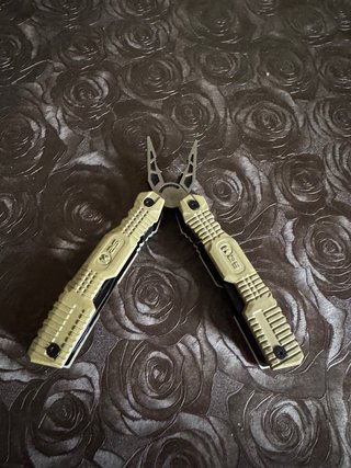 Multiherramienta Bear & Son EDC 13 en 1