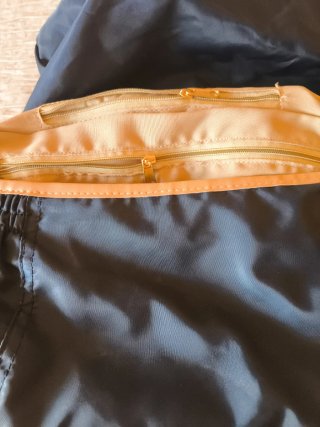 Bolso bandolera azul y marrón