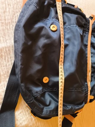 Bolso bandolera azul y marrón
